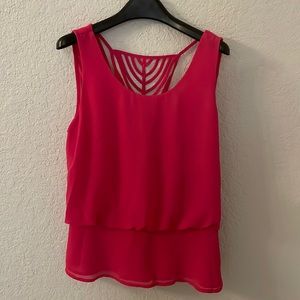 New sleeveless blouse in Fuchsia